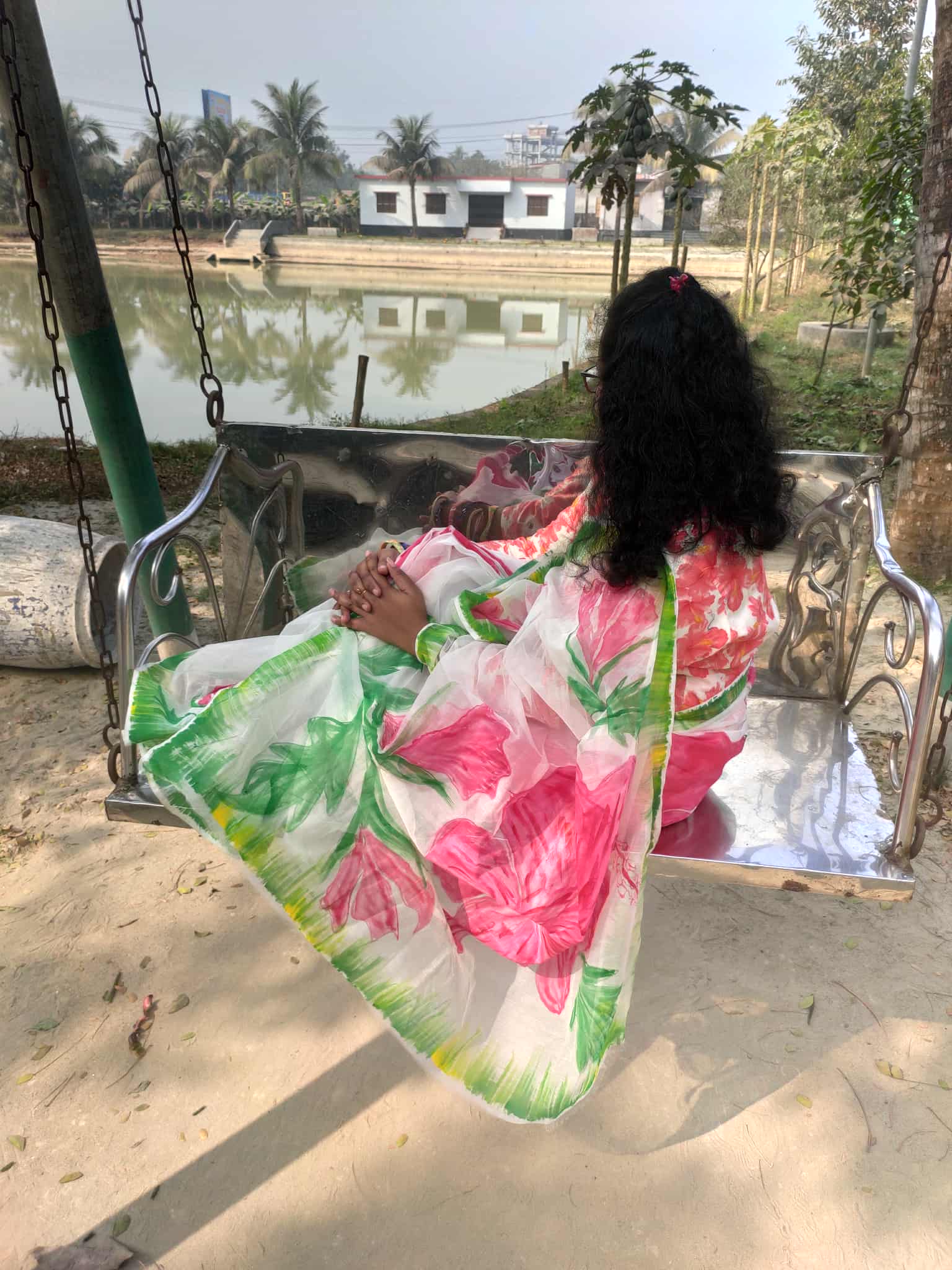 শাড়ী